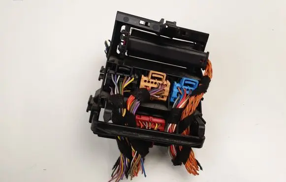Audi A5 Sportback 8TA Fuse module 8K0937545B