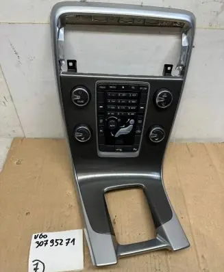 Volvo V60 Climate control unit 30795271