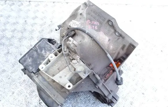 Ford B-MAX Manual 5 speed gearbox DV1R7002BBA 200812000098
