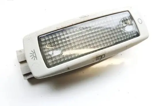 Volkswagen PASSAT B5 Other interior light 3B0947291