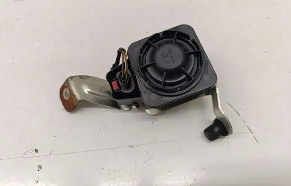 Audi A3 S3 8V Alarm system siren 5Q0951605A