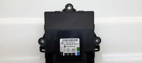Mercedes-Benz A W169 Door control unit/module A1698208526