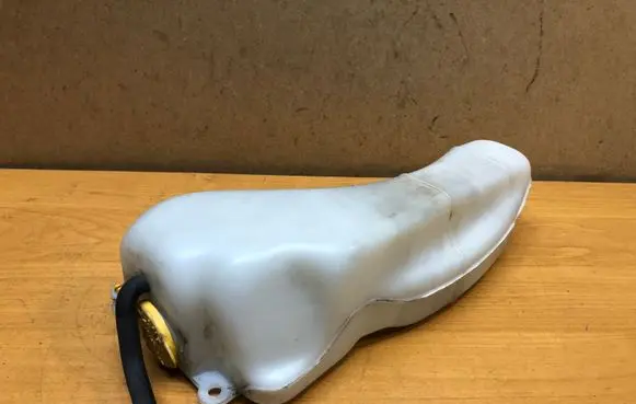 Subaru Impreza II Coolant expansion tank/reservoir 45151AC000 45152AC000
