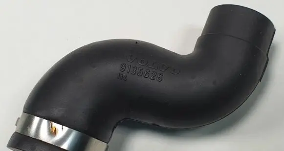 Volvo S80 Breather hose/pipe 9135626