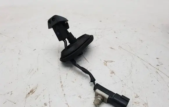 Volvo V60 Windshield washer spray nozzle 30699651