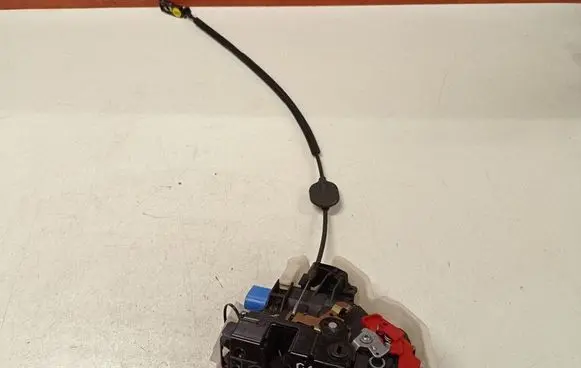 Volkswagen Golf Plus Rear door lock