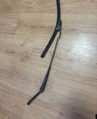 Opel Astra G Front wiper blade arm GM90559601 90559601