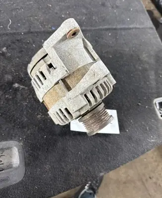 Opel Insignia A Generator/alternator 13500577