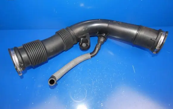 Volvo V60 Turbo air intake inlet pipe/hose 31657341 D23NA