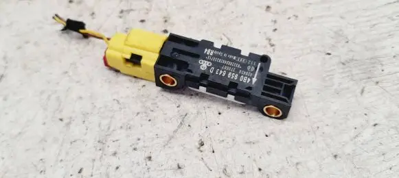 Audi A3 S3 8P Airbag deployment crash/impact sensor 4B0959643D 020430 270507