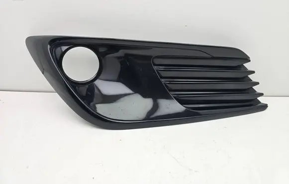Toyota Auris E180 Front fog light trim/grill 8148202570 8148202590 204002210