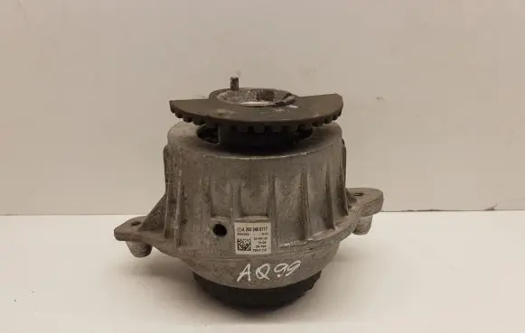 Mercedes-Benz C W205 Engine mount bracket A2052406717