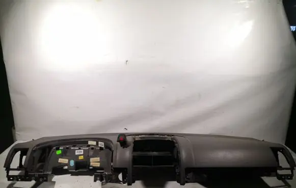 Volkswagen Touareg I Dashboard 7L6858451