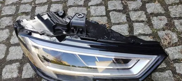 Audi A3 S3 8V Headlight/headlamp 8V0941036