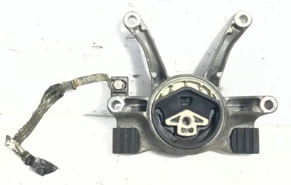 BMW 5 G30 G31 G38 Gearbox mount 6862577 22549810 17081103404