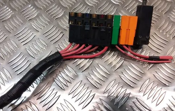 Renault Scenic II - Grand scenic II Fuse module