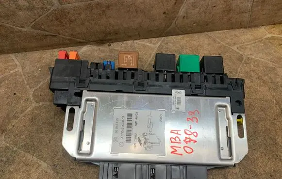 Mercedes-Benz SL R230 Fuse module A2305452032