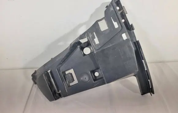 Volvo XC70 Front bumper mounting bracket 09484270 2419