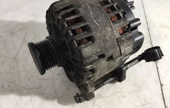 Volkswagen Transporter - Caravelle T5 Generator/alternator 03L903023L