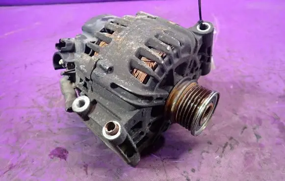 Skoda Octavia Mk2 (1Z) Generator/alternator 2605106A