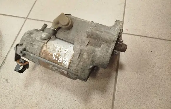 Toyota Yaris Starter motor 4280002730