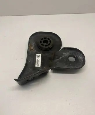 Chevrolet Traverse II Radiator support slam panel bracket 84250349