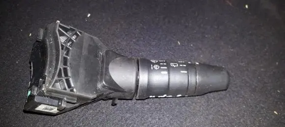 Nissan Primera Wiper control stalk 25260av615