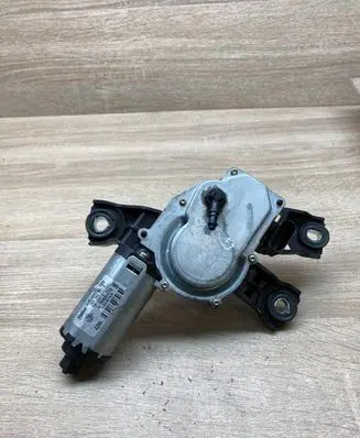Volkswagen PASSAT B6 Rear window wiper motor 3C9955711A
