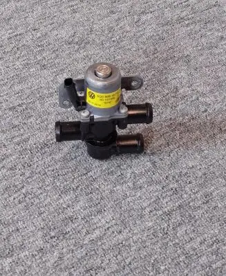 Volkswagen PASSAT B8 Coolant heater control valve 5Q0906457C 4013168L