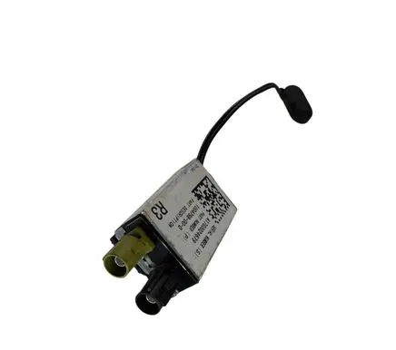Tesla Model S Aerial antenna amplifier 1004798-00-d