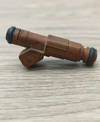 Volvo XC90 Fuel injector 9186340