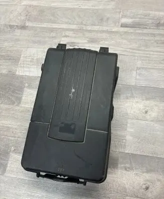 Volkswagen Golf VI Battery box tray cover/lid 3C0915443A
