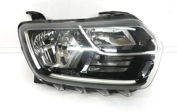Dacia Duster II Headlight/headlamp 260101133R 676512162
