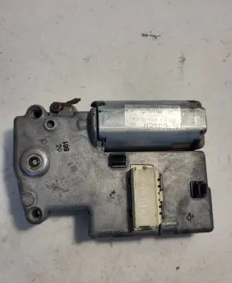 Volkswagen Golf III Sunroof motor/actuator 3A0959731B 0390201614 8D0635550