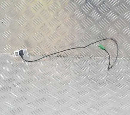 Tesla Model 3 Aerial antenna amplifier 105239300B
