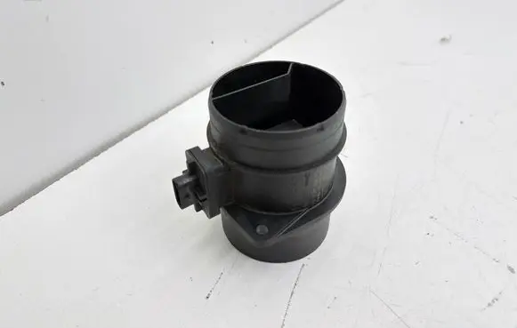 Audi Q2 - Mass air flow meter 03L906461A 0281002956 385120112