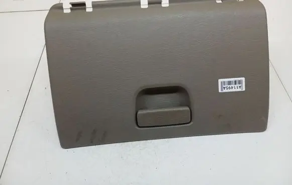 Chrysler Voyager Glove box