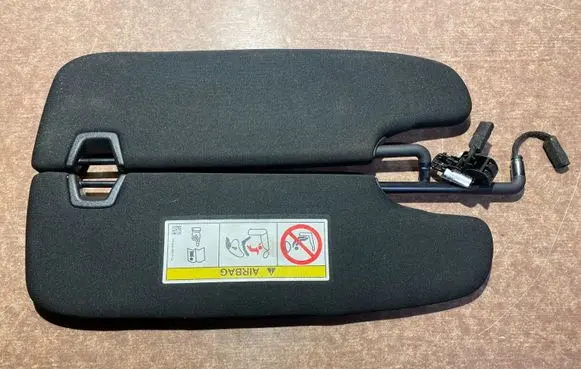 Ford Mustang VI Sun visor GR3B7604100 GR3B7604101