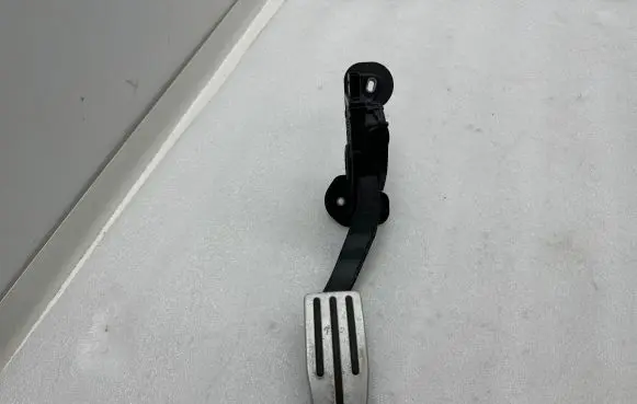 Tesla Model S Accelerator throttle pedal BE5C9F836AA 6PV93337017 93337800