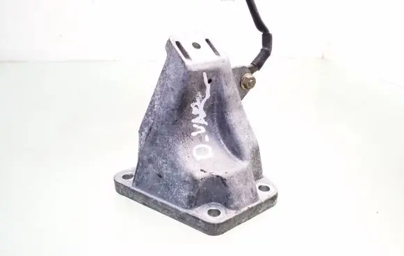 Audi A6 S6 C5 4B Engine mounting bracket 8D0199308D