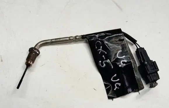 Mazda CX-5 Exhaust gas pressure sensor SH0118700U4 SH0118700 D12T013271