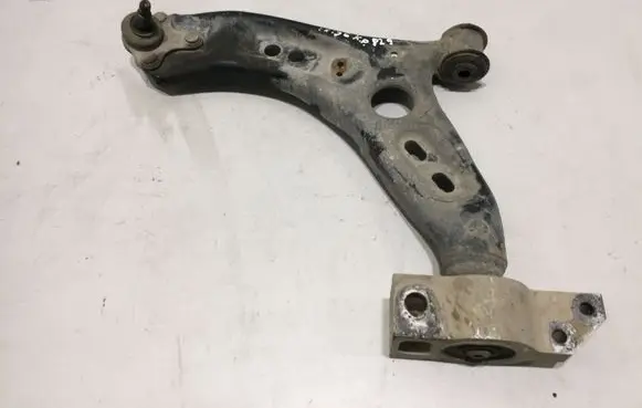 Volkswagen PASSAT B6 Front lower control arm/wishbone