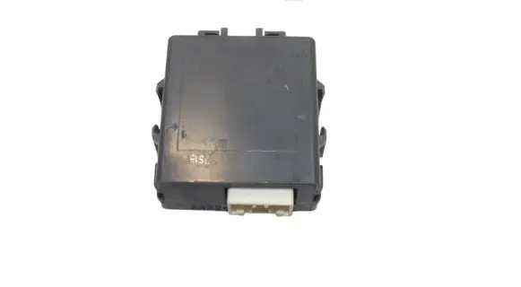 Toyota Avensis T270 Door central lock control unit/module 8597020030 0515004390