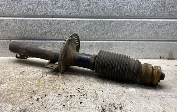 Volkswagen Polo Front shock absorber/damper