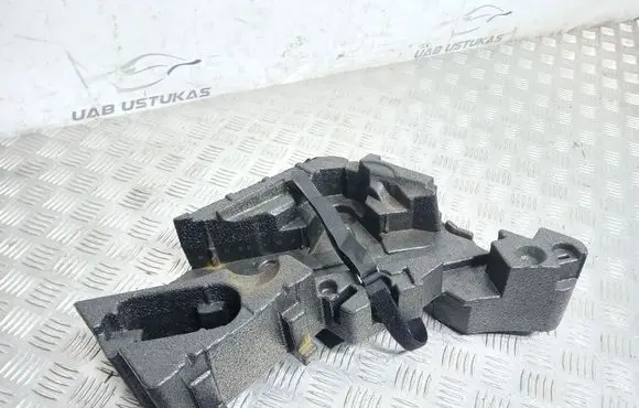 Porsche Cayenne (9PA) Tool box 7L0012112