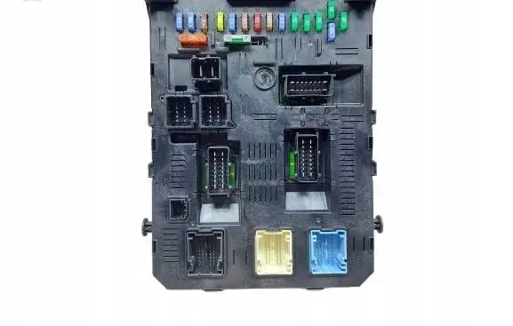Citroen C4 I Fuse module 9660105980 BSI2004H05 01041105