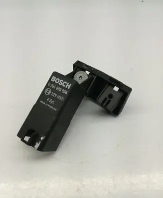 Volkswagen Touran I Glow plug pre-heat relay 0281003038