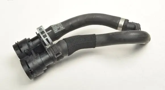 Volvo XC40 Engine coolant pipe/hose 32249556