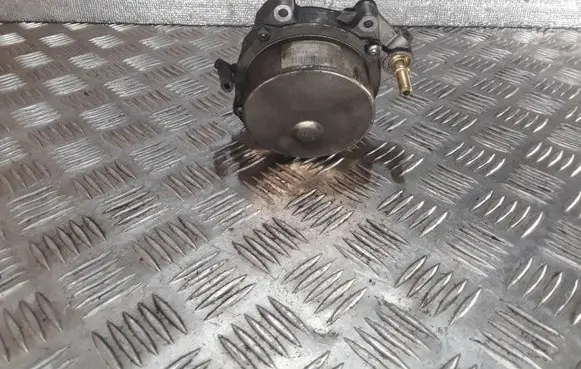 Opel Insignia A Vacuum pump 55205446