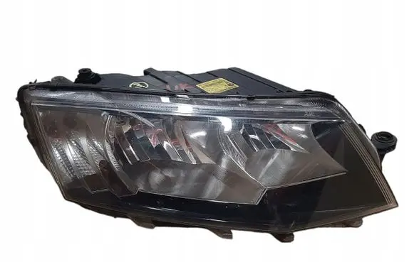 Skoda Octavia Mk4 Headlight/headlamp 5E2941016